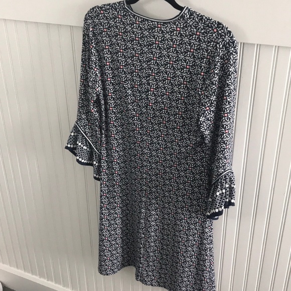 3/4 Bell sleeve dress - Picture 2 of 4